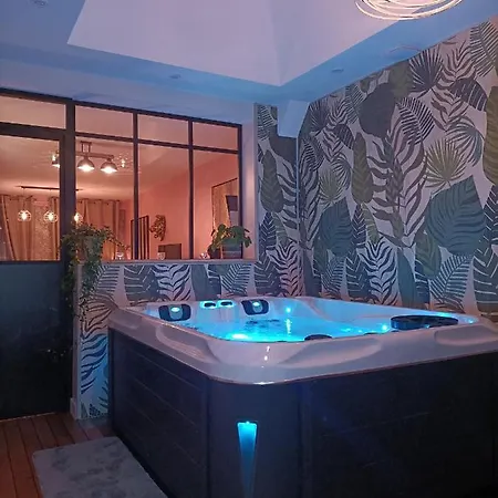 L'entracte Et Son Privatif Esquelbecq